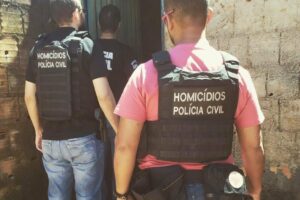 Polícia prende suspeitos de latrocínio e receptação e apreende menor em Valparaíso