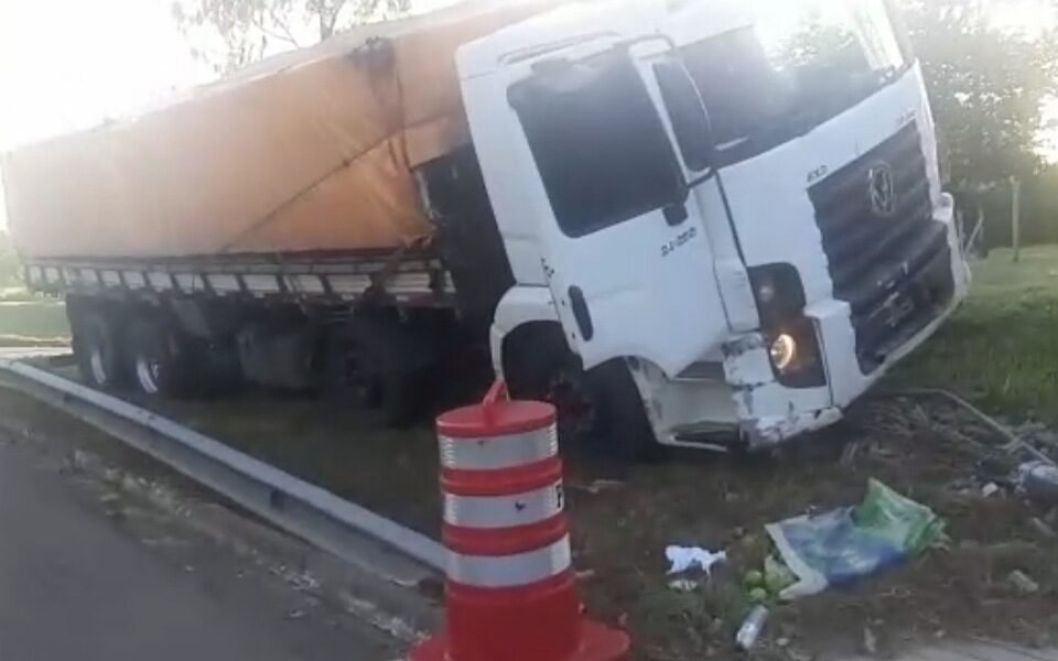 PRF prende motorista sob efeito de droga que pula de caminhão em movimento na BR-153 em Goiânia