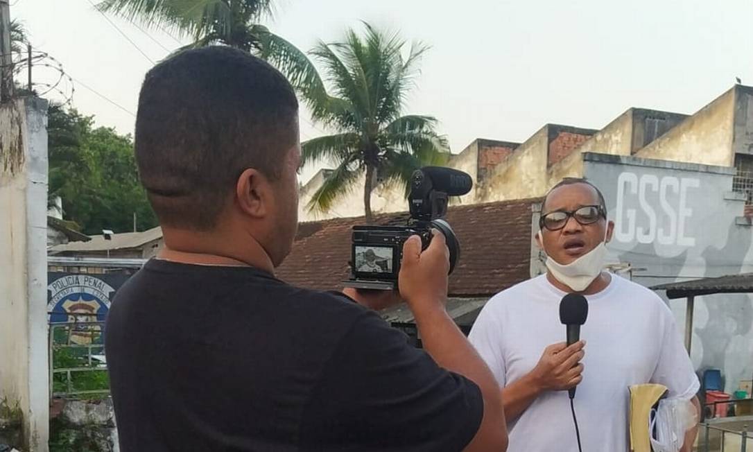 Carlos Ubiraci Francisco da Silva, um dos filhos afetivos de Flordelis, logo após a sair da prisão Foto: Divulgação