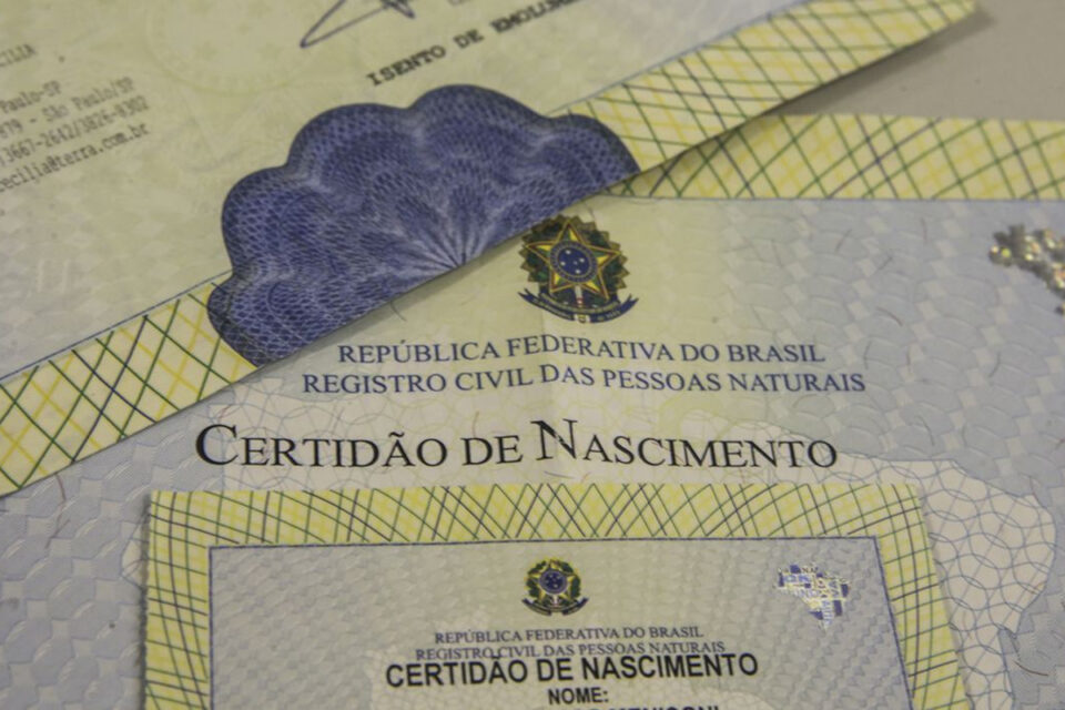 Quase 57 mil recém-nascidos foram registrados sem o nome do pai