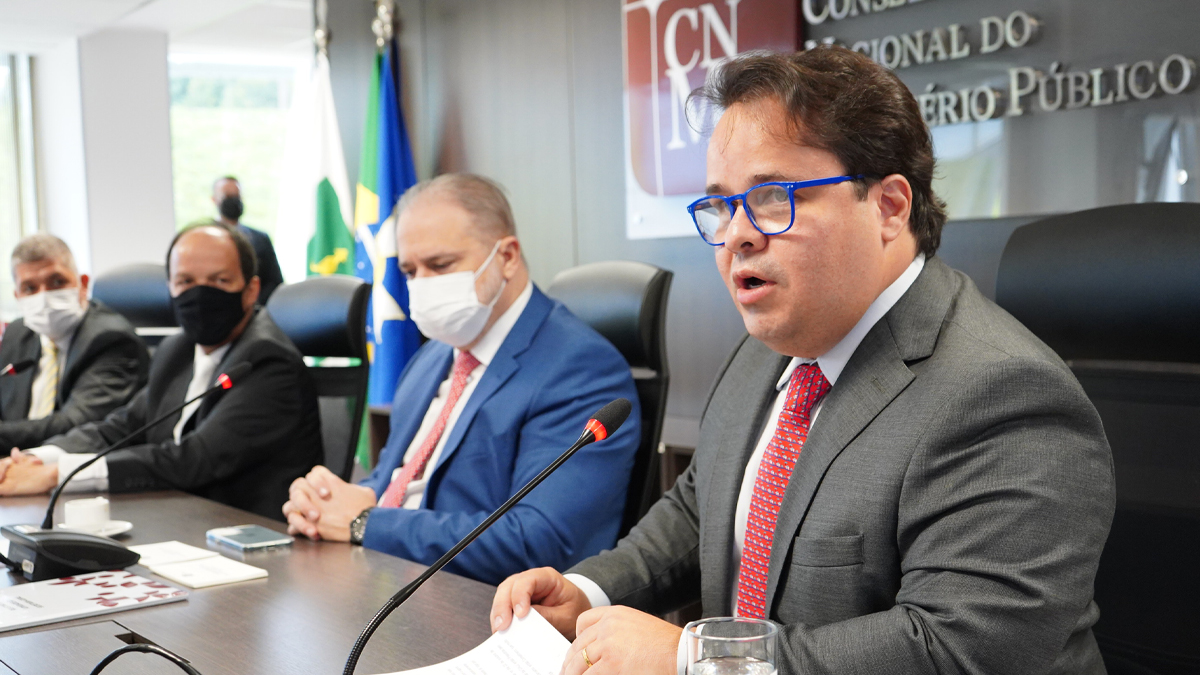 Promotor de Goiás busca apoio para reconhecer atividade do MP como de risco