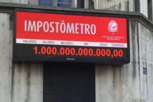 Valor foi atingido na madrugada desta terça-feira (3). Brasileiros já pagaram R$ 1 trilhão em impostos este ano