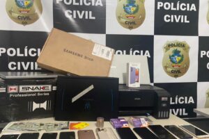 A Polícia Civil prendeu em Formosa um grupo suspeito de aplicar golpes pela internet e recuperou um veículo de luxo de mais de R$ 100 mil. (Foto: divulgação/PC)