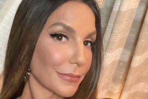 Ivete é flagrada no Rio e faz festa com fãs usando máscara