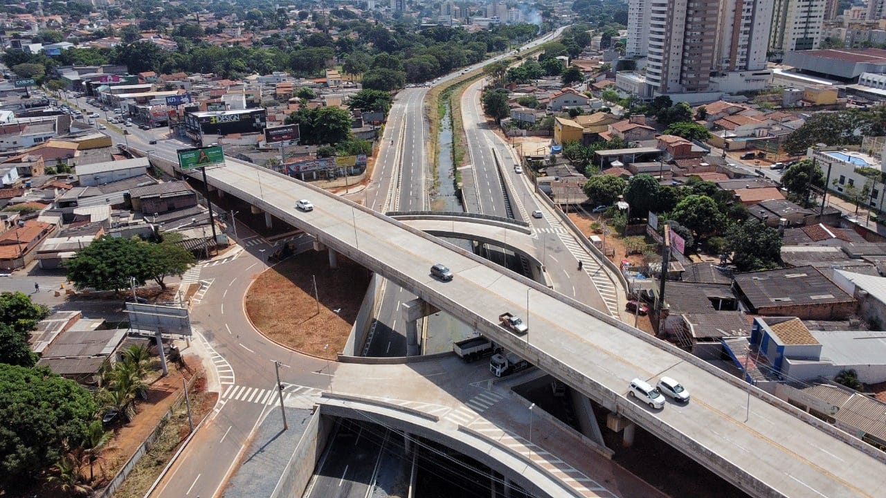 Prefeitura de Goiânia inaugura viaduto da Jamel Cecílio, por onde passarão 200 mil carros por dia (Foto: Prefeitura)