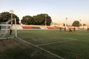 Atlético Goianiense treinando no Mato Grosso