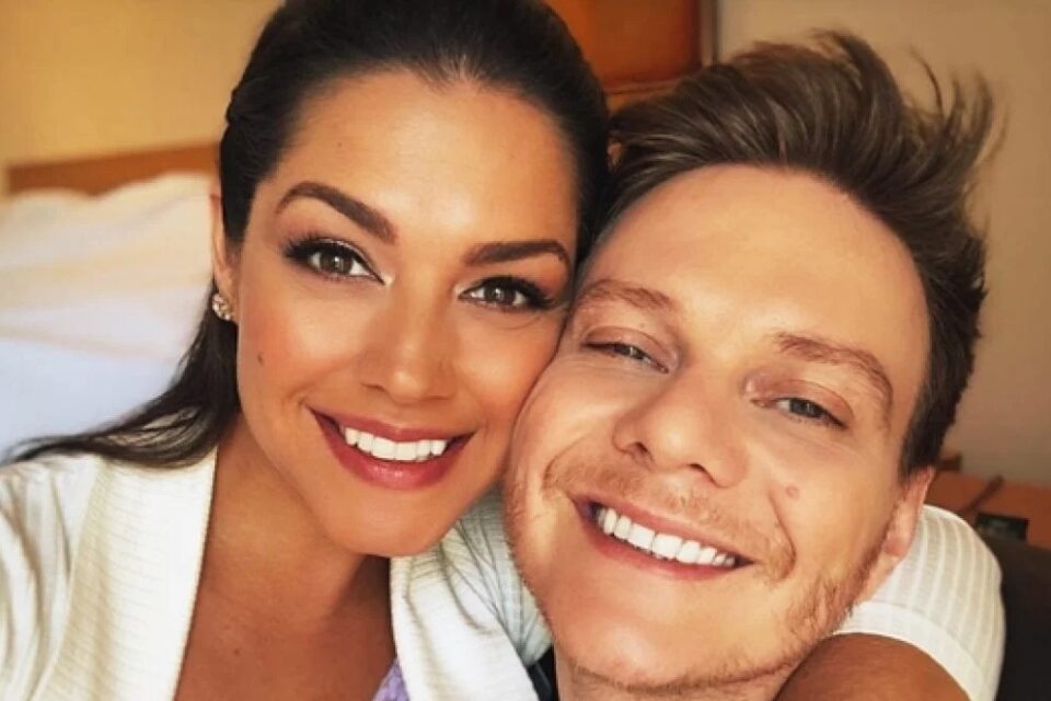 Atriz respondeu perguntas de fãs em seu Instagram. Thais Fersoza fala de sexo com Michel Teló: 'A qualquer hora'
