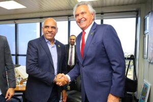 Rogério Cruz anuncia isenção de taxa para construção do Hospital do Câncer de Goiás (Foto: Prefeitura)