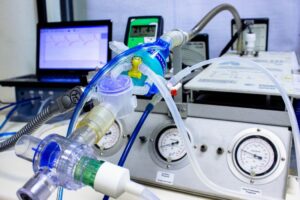 O secretário municipal de Saúde, Carlos Alberto, foi acionado pela compra de respiradores mecânicos 2x mais caros em Palmeiras de Goiás. (Foto ilustrativa: Agência Petrobras)