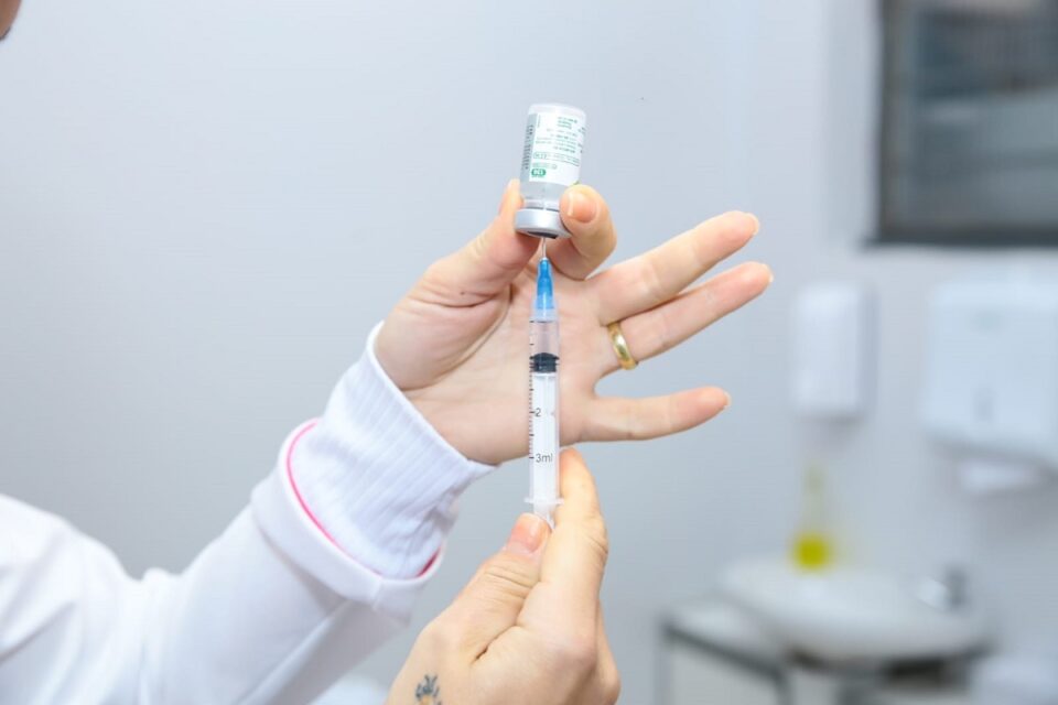 Medicamento é feito a partir do próprio DNA dos pacientes. Vacina contra o câncer tem resultados 'esperançosos' na Inglaterra