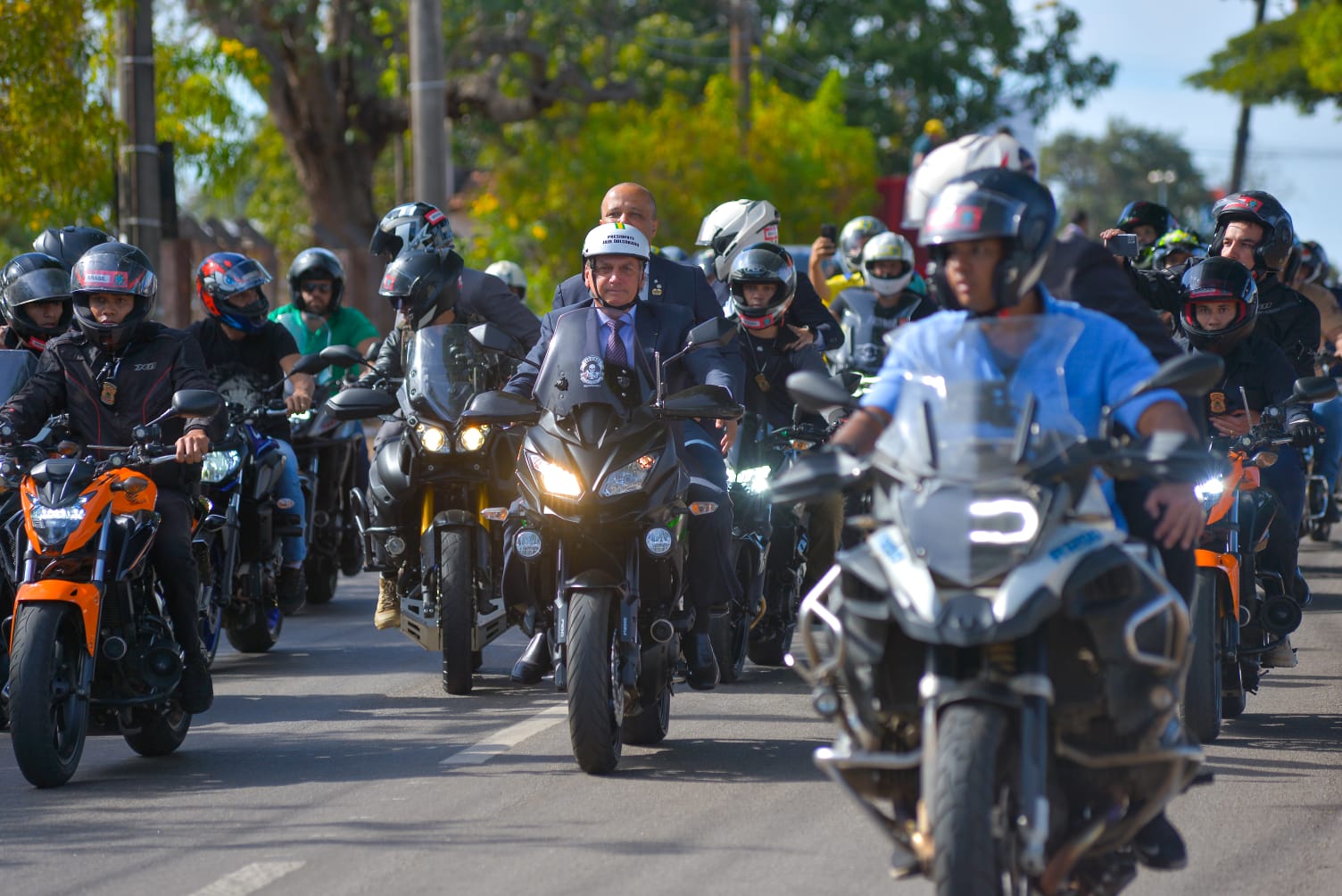 Cerca de 250 motociclistas saíram do ponto de concentração junto com o presidente (Foto: Jucimar de Sousa/Mais Goiás)