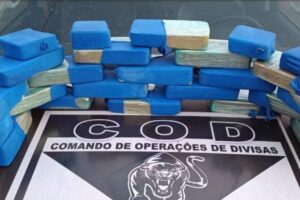 Uma operação conjunta entre a PMGO e PMMT apreendeu, na quinta-feira (22), uma carga de cocaína avaliada em quase R$ 1 milhão, em Goiás. (Foto: divulgação/PM)