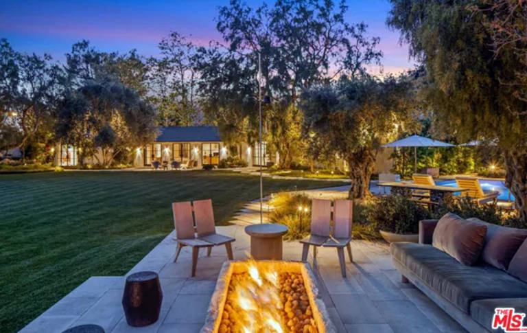 Adam Levine vende mansão de dez quartos na Califórnia por R$ 268 milhões