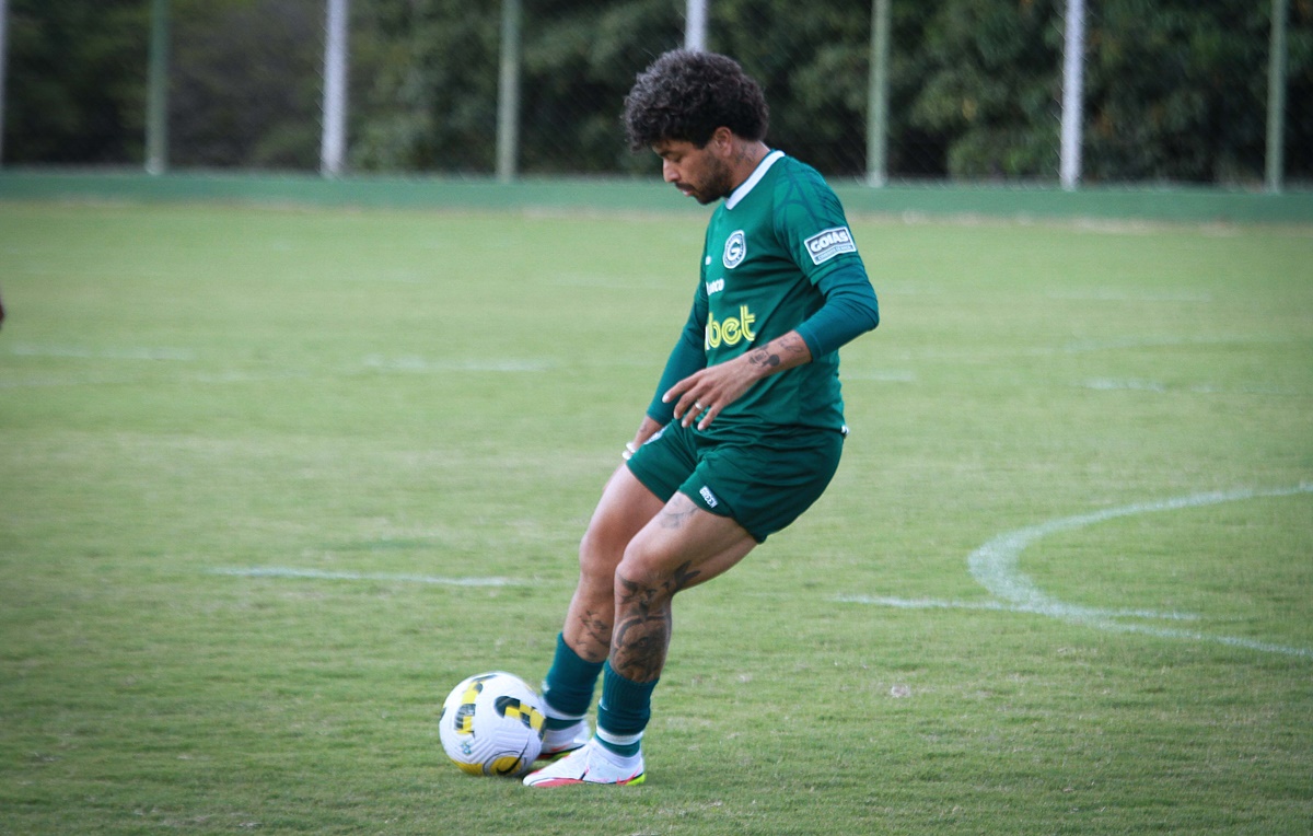 Luan em treinamento pelo Goiás