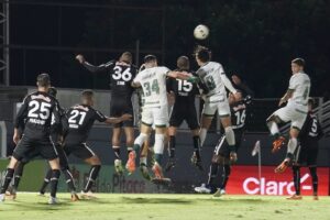 O gol do Goiás no tempo normal foi marcado por Matheus Sales