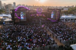 Homem fica em estado grave após ser baleado em show de Henrique e Juliano em Goiânia