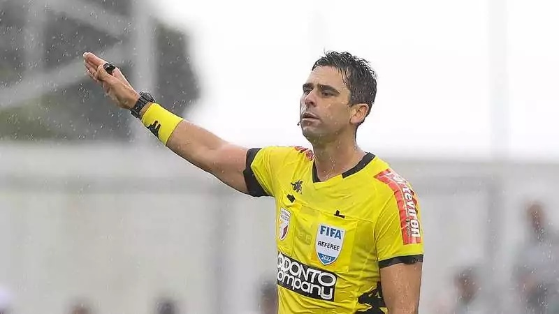 Flávio Rodrigues de Souza em jogo pelo Brasileirão