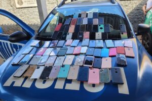 Homem é preso com 80 celulares furtados durante show do Henrique e Juliano em Goiânia
