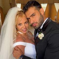 Sam Asghari diz que estar casado com Britney Spears 