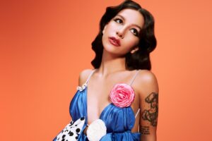 Priscilla Alcantara é criticada por nova tatuagem e fãs saem em defesa da cantora: Ela não está violando nada