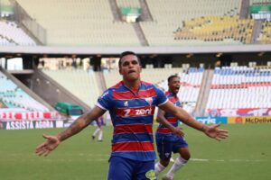 Robson em jogo pelo Fortaleza