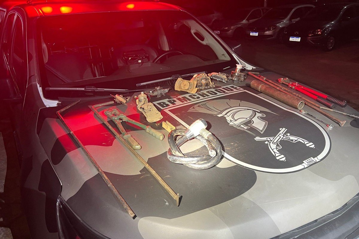 Polícia prende suspeitos de furtar estepes de caminhonetes em bares de Goiânia