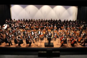 Coro e Orquestra Sinfônica de Goiânia apresentam ópera 'O Elixir do Amor'