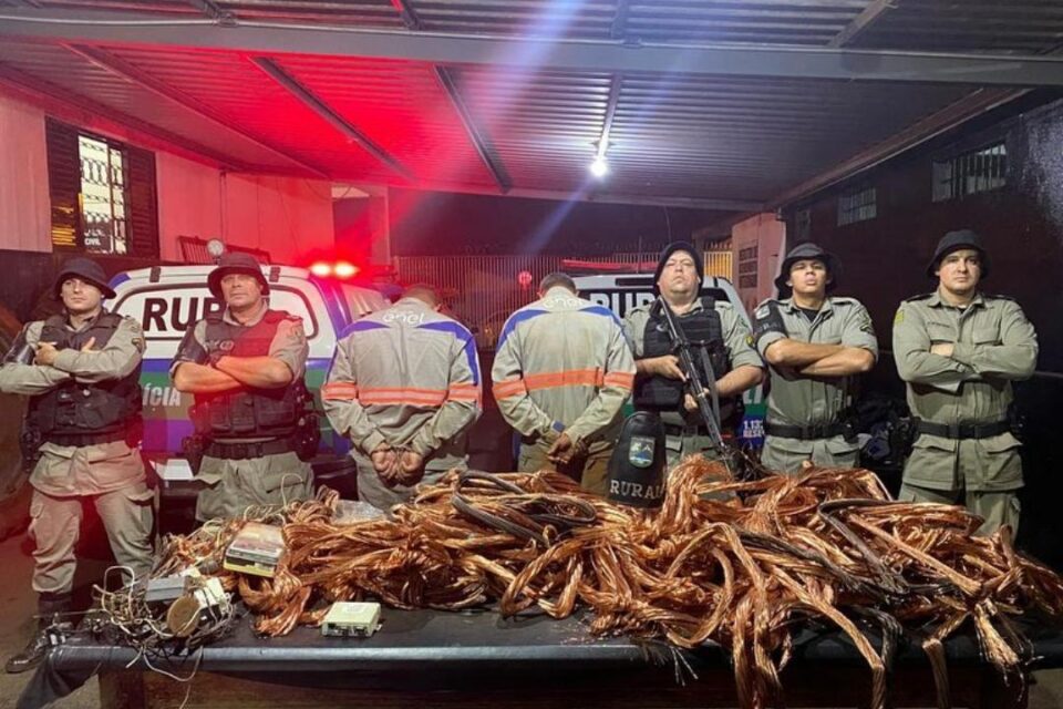 Funcionários terceirizados da Enel são presos por furtar e vender fios de cobre em Quirinópolis