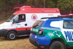Três jovens foram esfaqueados neste sábado (18) durante cavalgada realizada na zona rural de Caldas Novas, no sul de Goiás. Os jovens de 21, 22 e 24 anos foram atendidos pelo Serviço de Atendimento Móvel de Urgências (Samu) e passaram por cirurgias.