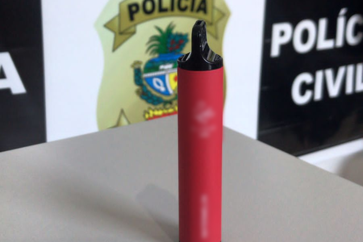 Suspeitos de comandarem venda de vapes em Goiânia são presos com mais de 2 mil itens