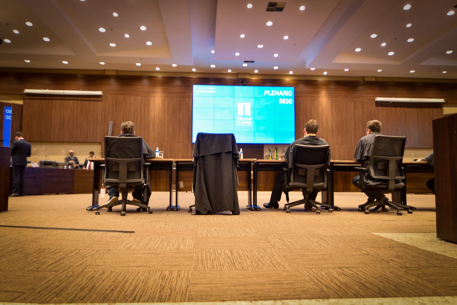 O julgamento do Caso Valério Luiz foi novamente adiado. Desta vez, um dos jurados passou mal, saiu do hotel e foi para a casa tomar remédio. (Foto: Jucimar de Sousa/Mais Goiás)