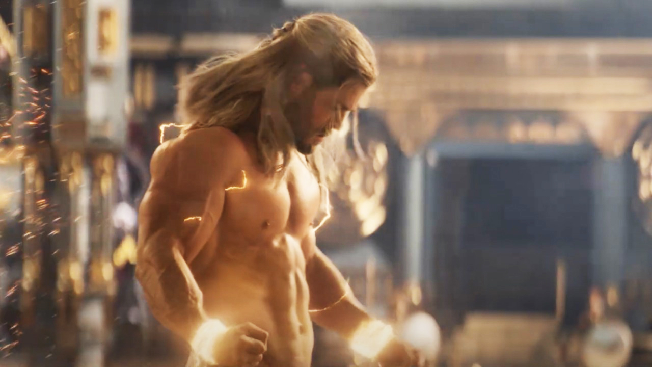 Thor: Amor e Trovão: Cris Hemsworth fala sobre cena de nudez no filme