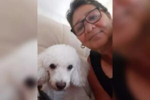 A professora aposentada Edna Fonseca e o cachorro de estimação dela foram mortos a tiros no estado de Pernambuco. (Foto: reprodução)
