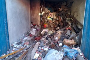 Homem é encontrado morto em meio a entulhos acumulados por 30 anos em casa de Piracicaba (SP)