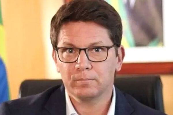 Deputado Mario Frias é internado na UTI após dores abdominais Confira o estado de saúde do ex-ator de Malhação