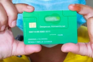 Mais de 1,2 mil mulheres devem receber o cartão Renda Família + Mulher nesta segunda (11), em Goiânia
