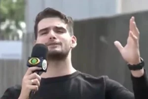 Band repórter cantou mortes Júnior Rocha celebrou óbito de criminosos no Brasil Urgente com paródia de Xuxa. Band repórter que cantou sobre mortes na TV