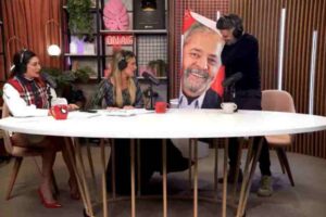Bruno Gagliasso compra 20 toalhas com rosto de Lula para presentear amigos