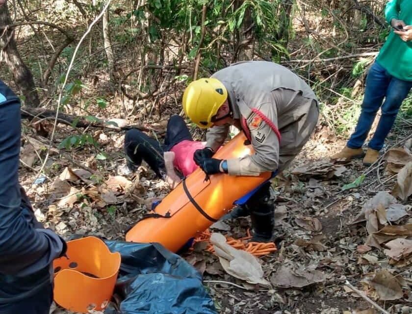 Homem é resgatado após cair de parapente em Jataí