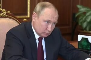 Guerra da Ucrânia só acaba quando Rússia vencer, diz Putin russo afirma que tem 617 mil militares no conflito