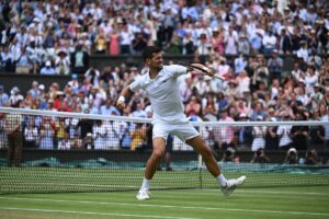 Djokovic comemora vitória em Wimbledon