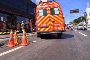 Trânsito na região da Jamel Cecílio muda em função de acidente em restaurante (Foto: Jucimar de Sousa)