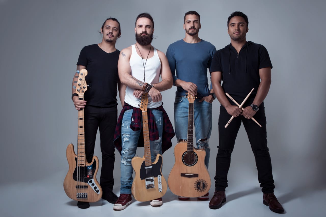 Banda Groove Quintal se apresenta em Goiânia nesta sexta