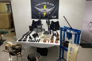 Militares do Giro localizaram drogas, armas e munições de guerra em uma residência localizada na cidade de Trindade. (Foto: divulgação)