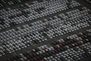 Vendas de veículos novos têm leve baixa em julho, segundo Fenabrave
