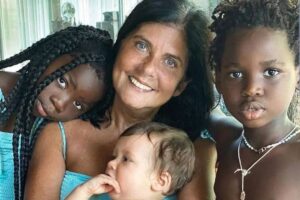 'Inaceitável', diz mãe de Bruno Gagliasso sobre racismo sofrido por Titi e Bless
