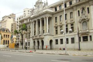 Cotado para o TSE, professor da USP não assina carta pela democracia (Foto: Divulgação)