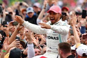 Hamilton atualmente possui 301 corridas na Fórmula 1