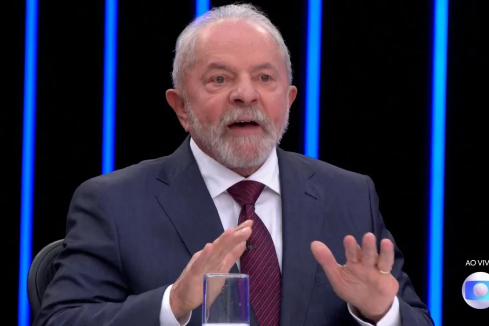 Reações foram as esperadas: euforia entre apoiadores e rejeição entre críticos. No Jornal Nacional, Lula chama Bolsonaro de bobo da corte