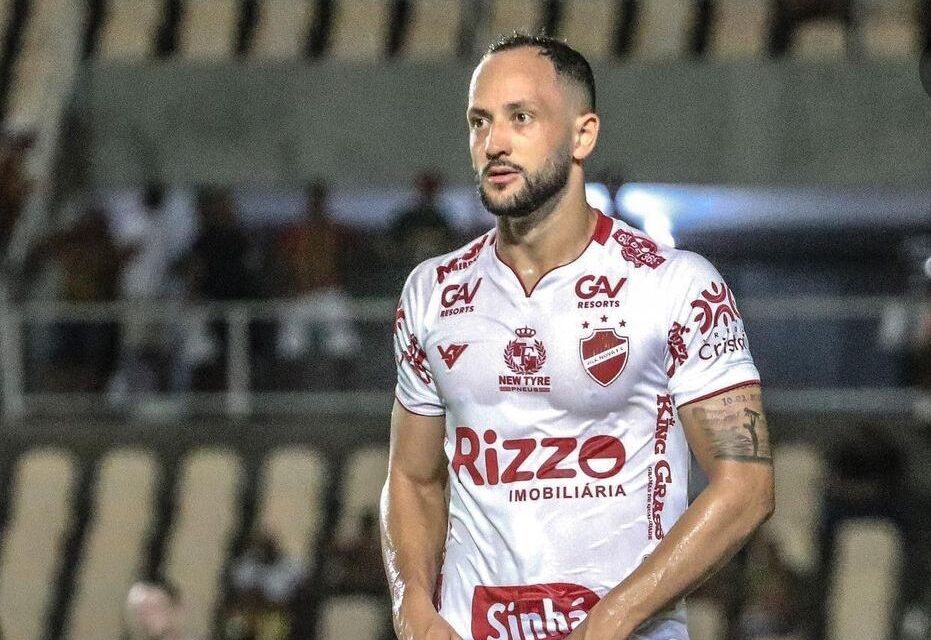 Diego Tavares, atacante do Vila Nova